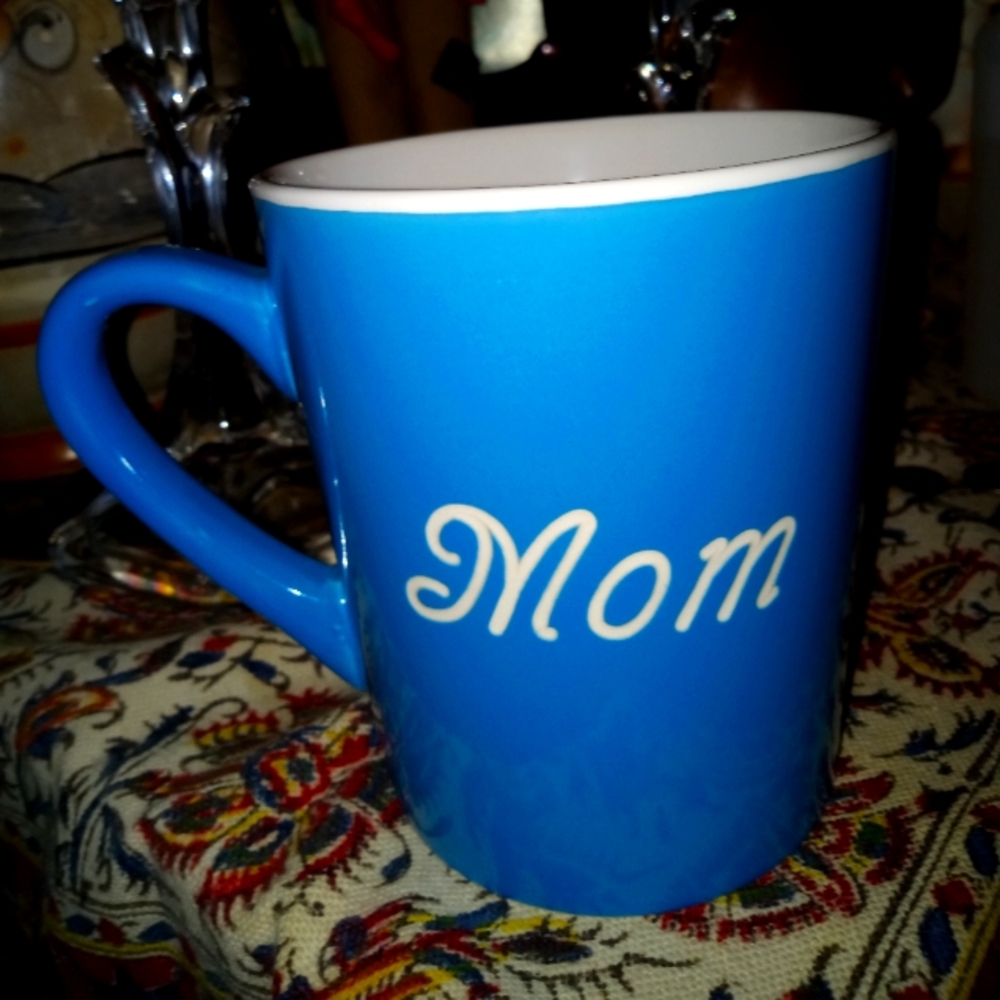 MOM MUG By Gibson Home Blue with White Interior 12 ounce